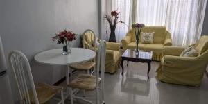 Fully Furnished Suite is avilable for Rent in Central Loja / $ 300 Monthly